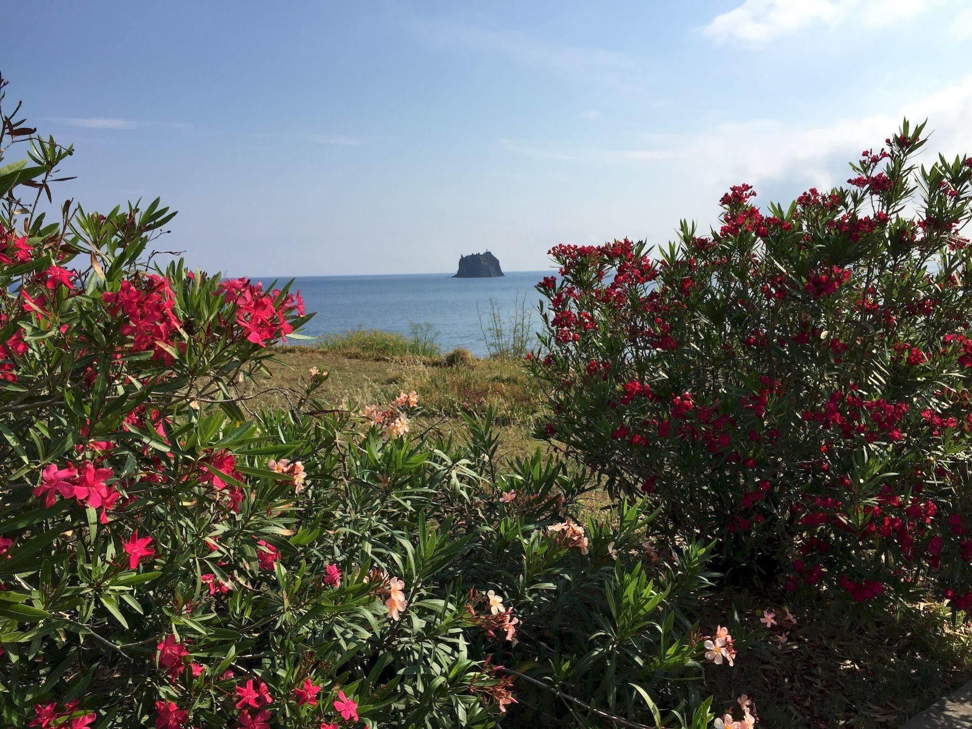 Pensione La Nassa Stromboli Buitenkant foto
